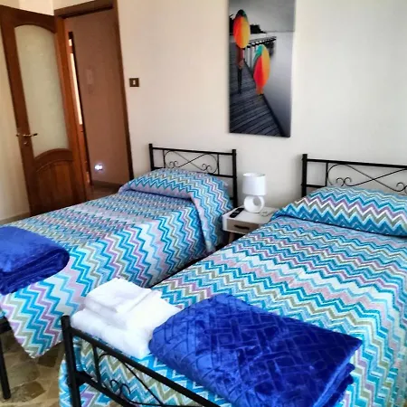 New Dawn Apartment, Turistico, Casa Per Vacanza, Tre Indipendenti 卡塔尼亚