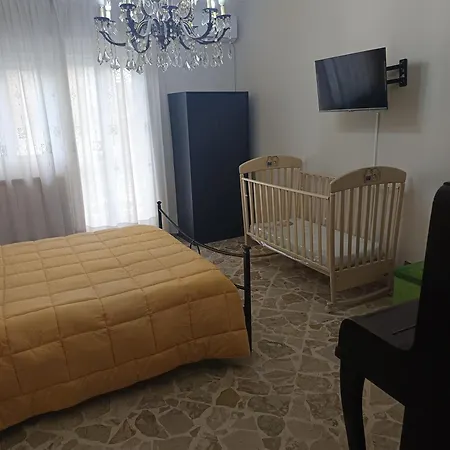 New Dawn Apartment, Turistico, Casa Per Vacanza, Tre Indipendenti * 卡塔尼亚